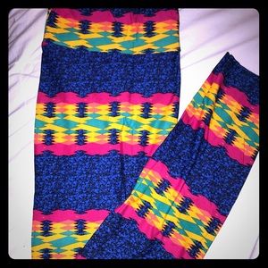 🆕LuLaRoe Tall & Curvy TC Leggings Aztec Multi new